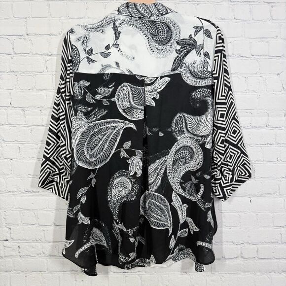 Rose + Olive Blouse Women Plus 1X Geometric Art to Wear Flowy 3/4 Sleeve Top - Picture 3 of 13